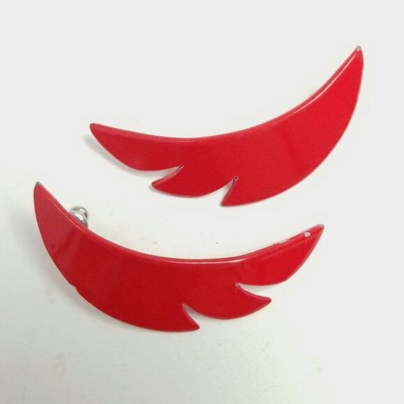 Vintage Bright Red Feather or Wing Shape Stud Earrings, Enamel Funky 70s Style - Picture 7 of 7